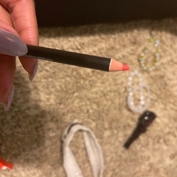 Morphe Color Pencil. - Picture 3 of 4